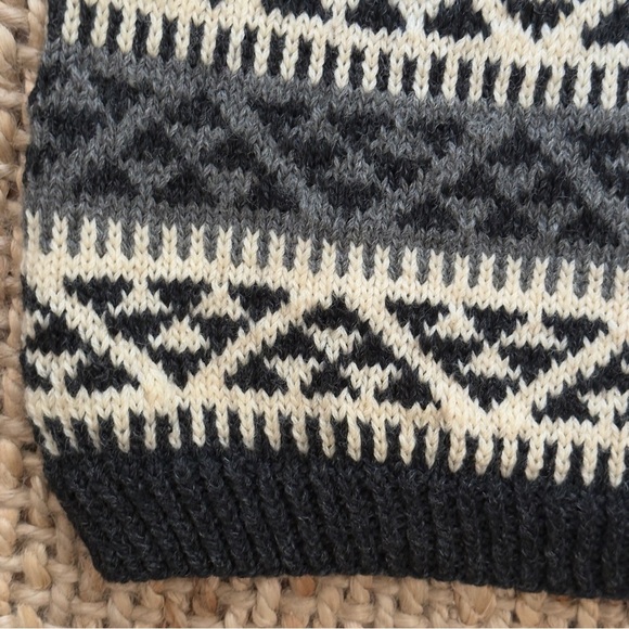 Vintage Black Gray Handmade 
Norwegian Geometric Wool Cardigan - Picture 8 of 11
